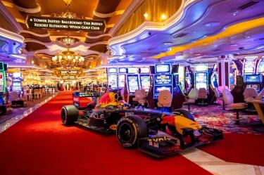 Sergio Pérez aparece en un nuevo video promocional de Red Bull de cara al Gp de Las Vegas