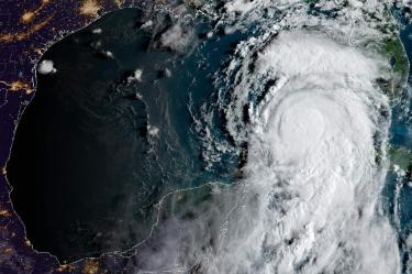 Vista satelital del huracán Idalia que impactará a Florida