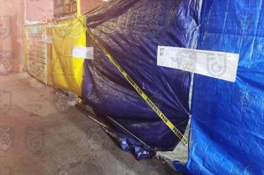 El Borrego Viudo con sellos de clausura