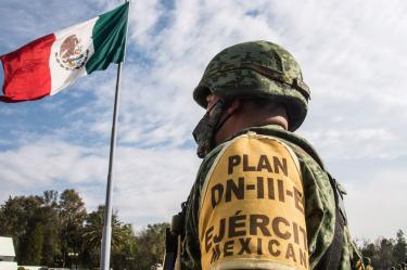 Elementos de la Sedena alertas para auxiliar ante paso de Norma