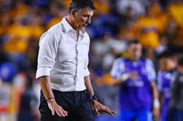 Robert Dante Siboldi en partido de Tigres durante el Apertura 2023.