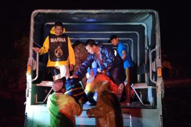Desalojan comunidad en Tabasco por lluvias provocadas por el Frente Frío 8