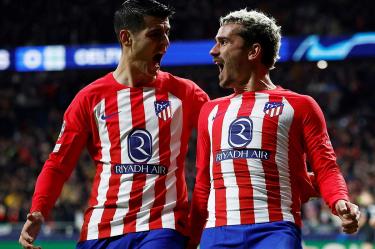 Antoine Griezmann y Álvaro Morata en partido de Atlético de Madrid.