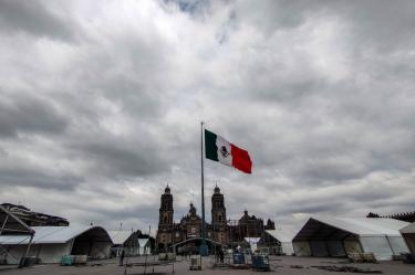 Proponen hasta cuatro años de cárcel por cantar mal el Himno Nacional