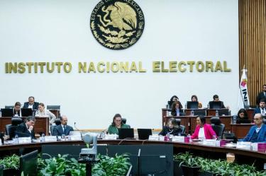 INE extiende vigencia de credenciales para votar en elecciones 2024