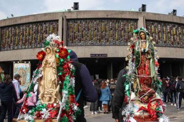 El día 12 de Diciembre es Feriado Oficial en México.