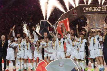 Real Madrid borra al Barcelona y reconquista la Supercopa de España