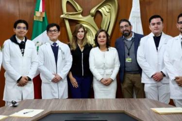 Reconocen a médicos del IMSS por su humanismo