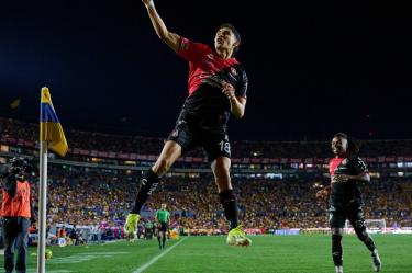Jeremy Márquez celebra gol ante Tigres.