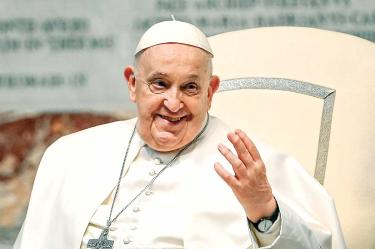 Papa Francisco sonriendo.
