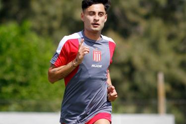 Javier Altamirano en un entrenamiento de Estudiantes.