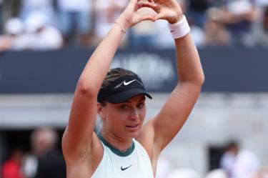 Paula Badosa celebra calificación a los Octavos de Final en el Masters 1000 de Roma.