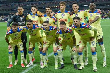 Jugadores de América formados en el Estadio Azteca.