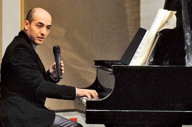 PIEZAS INÉDITAS. Víctor Barrera, titular del Cenidim, y los musicólogos Luis Jaime Cortez y Elena Kopylova recuperaron las obras inéditas de Silvestre Revueltas, que estrenarán en el Palacio de Bellas Artes. Fotos: Cortesía Rodolfo Ritter/ Especial