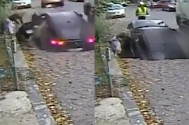 Madre e hijo cayendo en socavón, con automóvil
