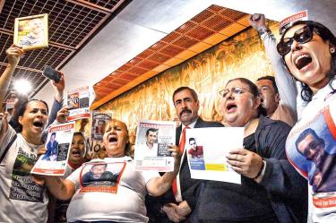 Madres buscadoras protestan en la Cámara de Diputados 