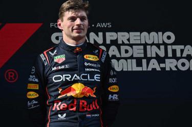 Max Verstappen en el podio de Emilia-Romagna.
