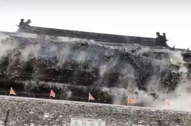 El desplome de la Torre del Tambor de Fengyang, al menos, no dejó heridos. (Especial)