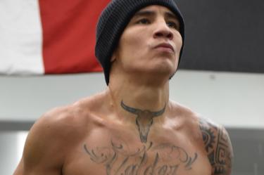 Óscar Valdez logró la victoria la noche del sábado en Nogales 