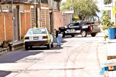 Taxi Tsuru localizado en Cuautla.