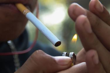 En hogares parte de los ingresos por programas sociales se usan para comprar cigarros. (Cuartoscuro)