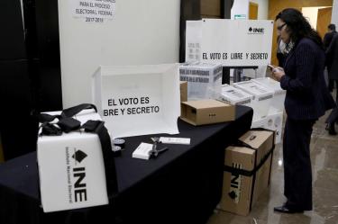 La presidenta consideró que la narrativa en contra de México y la asociación con el crimen organizado no surge del presidente de EU, sino de “algunos que lo asesoran”.