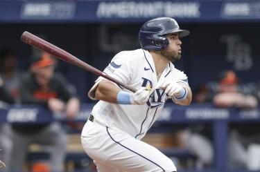 Jonathan Aranda es líder de carreras impulsadas en MLB con 37