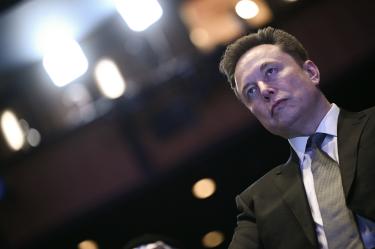 SpaceX busca alcanzar una valoración cercana a los 1.75 billones de dólares.