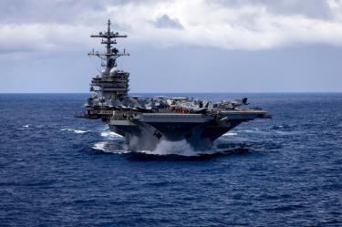 El portaaviones USS George H.W. Bush navega en el océano Índico durante operaciones del CENTCOM de Estados Unidos, según imagen difundida el 23 de abril de 2026.