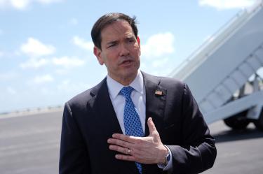 Marco Rubio afirmó que Cuba aceptó 100 mdd en ayuda humanitaria de Estados Unidos, aunque persisten dudas sobre las condiciones impuestas por Washington.