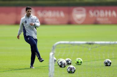 Mikel Arteta conquistó su primera corona en la Premier League con el Arsenal.