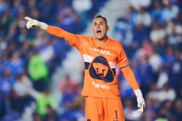 Keylor Navas se encargó de defender la portería de Pumas.