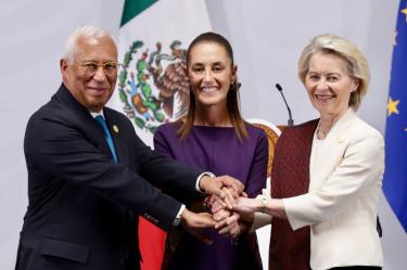 El presidente del Consejo Europeo, António Costa, fue testigo de la firma.
