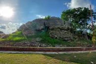 Gracias a un litigio, se logró un amparo para preservar la zona arqueológica de El Castillo de Moctezuma en Oaxaca.