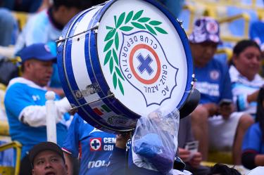 Fiesta en La Noria: Afición apoya a Cruz Azul
