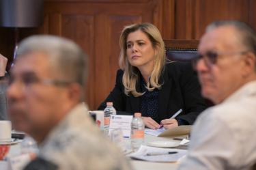 El gobierno de Chihuahua calificó como persecución política el citatorio de la FGR a la gobernadora María Eugenia Campos por el caso de agentes de la CIA.