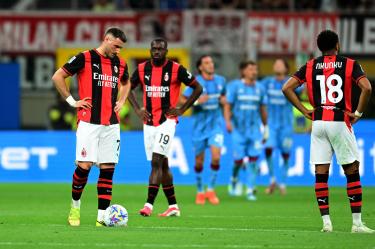 Santiago Gimenez y Milan no jugaron competencias europeas esta temporada: 2025-26.