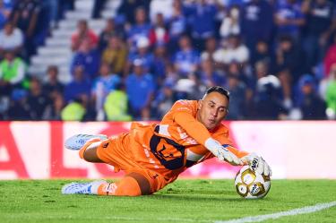 Keylor Navas mantiene en Pumas una rutina física de élite mundial, con sesiones preventivas, recuperación avanzada y disciplina alimenticia al estilo de las grandes figuras del futbol europeo.