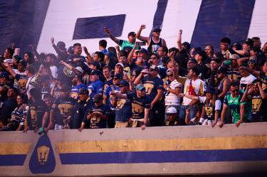 La afición de Pumas entonó con gran corazón el himno de Pumas en la Final