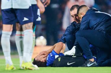 Adalberto Carrasquilla tuvo que salir de cambio por lesión de la Final