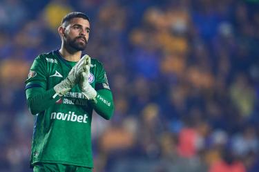 Andrés Gudiño logró otro campeonato con Cruz Azul pero desde la banca