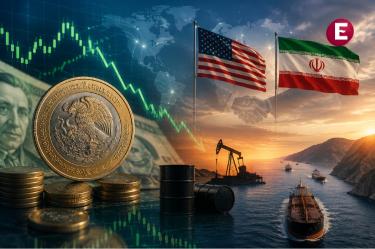 Billetes de pesos mexicanos y dólares y el puerto de Ormuz con la bandera de EU e Irán