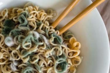Los fideos afectados fueron vendidos en supermercados y plataformas en línea.