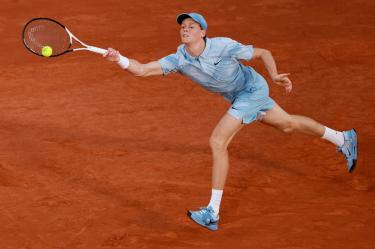 Jannik Sinner debutó con triunfo en Roland Garros y llegó a 30 victorias consecutivas