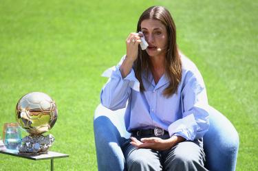 Barcelona despide a su Reina; Alexia Putellas dice adiós entre lágrimas