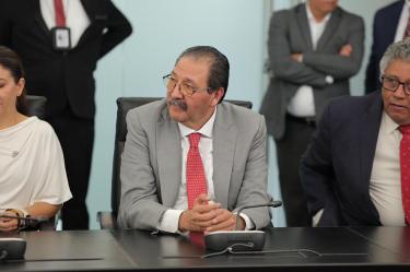 El coordinador del PT admite falla en reforma judicial y busca corregir calendario.