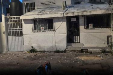 Decenas de ciudadanos de Cancún realizaron destrozos a vivienda de cubano.