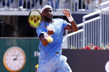 Frances Tiafoe busca el apoyo de las redes sociales para recuperar su requeta.