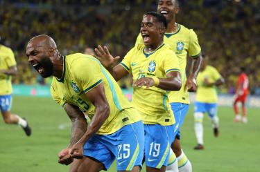 Igor Thiago celebra el quinto gol de Brasil en la despedida de cara al Mundial 2026.