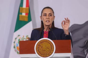 La titular del Ejecutivo puntualizó que actualmente los beneficiarios de pensiones, becas y apoyos económicos que brinda el gobierno federal, suman 42.8 millones.